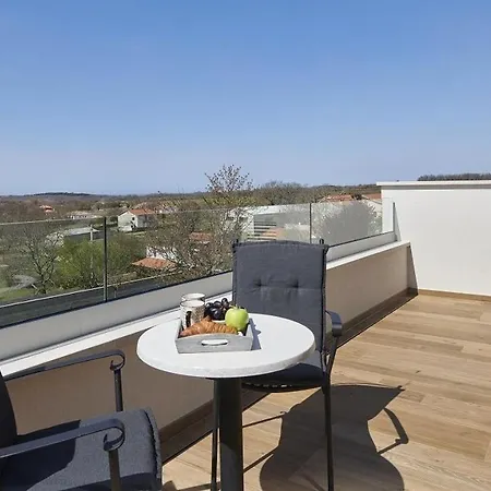 Grgo By 4*