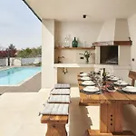 Grgo By 4* Tinjan