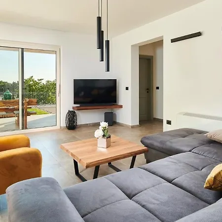 Grgo Guest house Tinjan